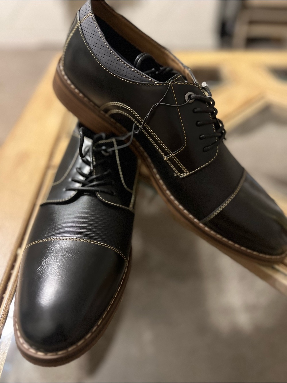NWOB Chaps Men's Dark Brown Cap-Toe Derby Shoes - Classic Lace-Up